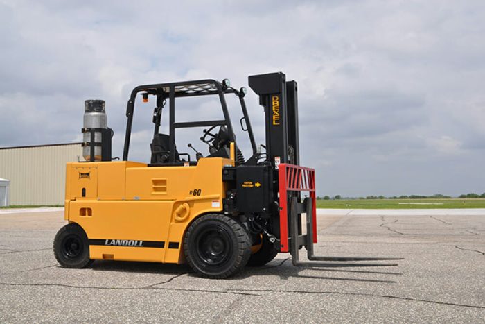 R60I5 FORKLIFT